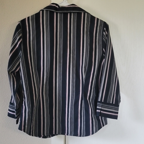 Apt. 9 Stretch Lavandar & Black Striped Button Down Shirt - Picture 8 of 13